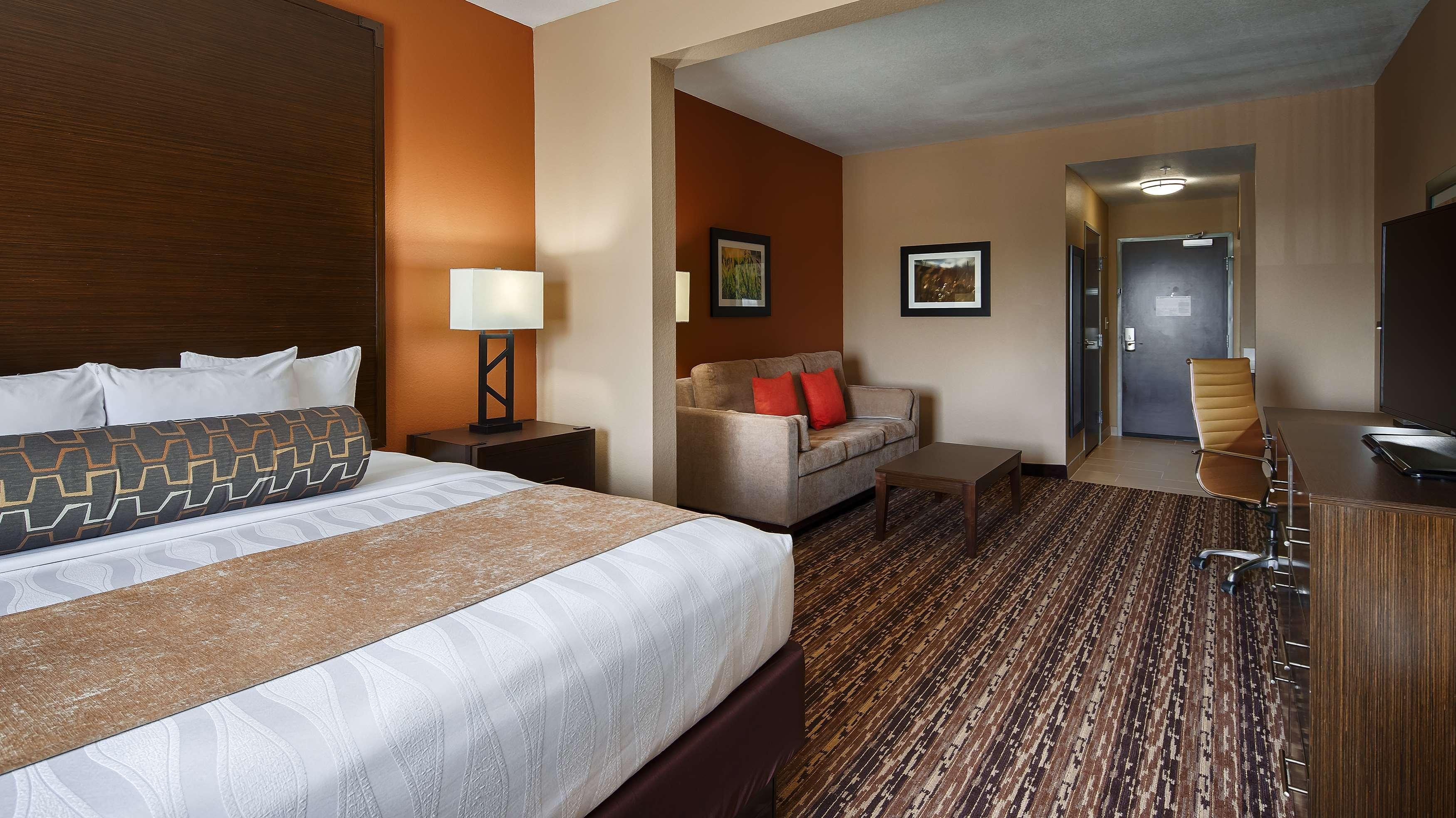 Best Western Plus Elmendorf Hotel San Antonio Hotel Экстерьер фото
