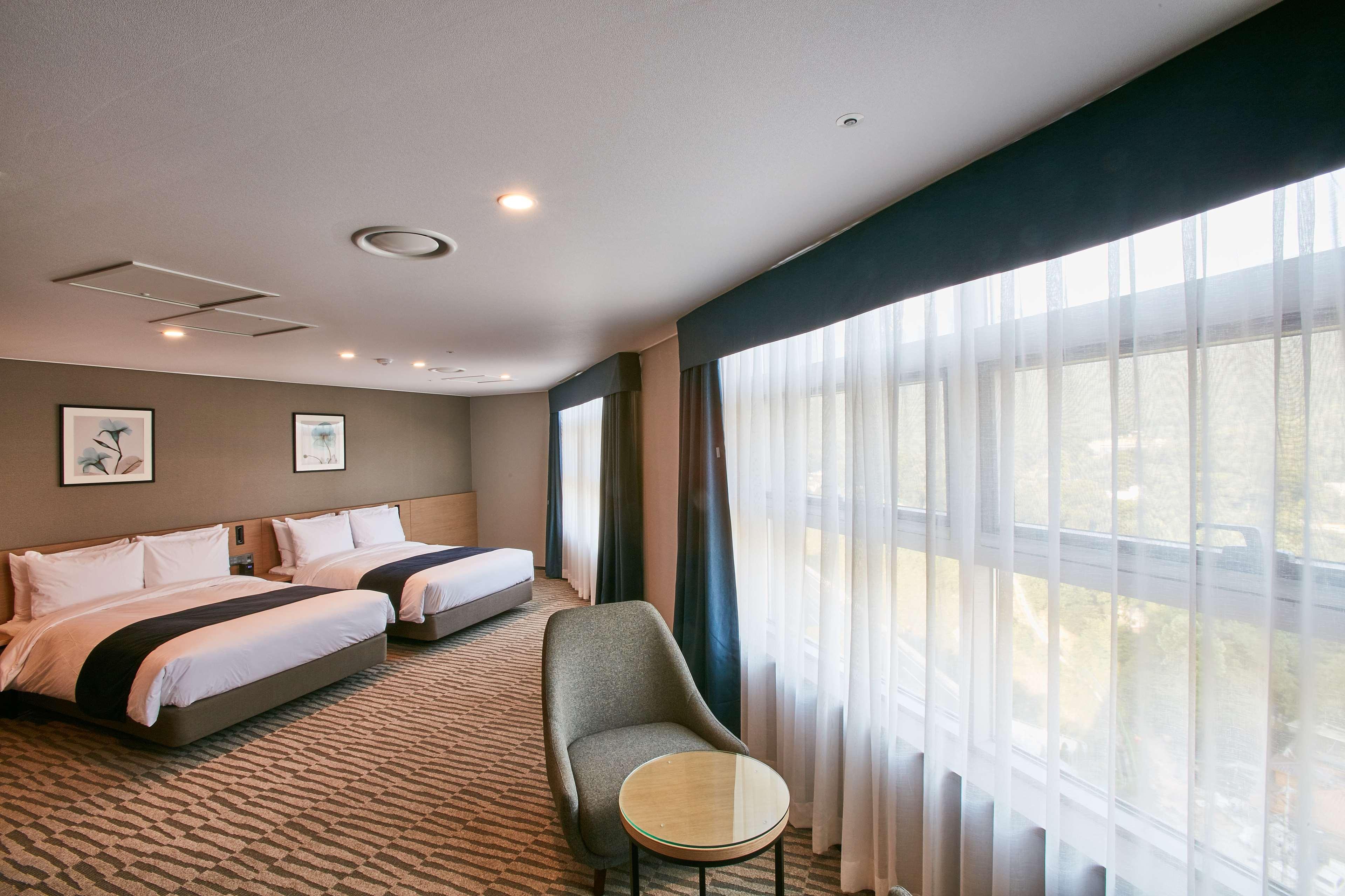 Best Western Plus Elmendorf Hotel San Antonio Hotel Экстерьер фото