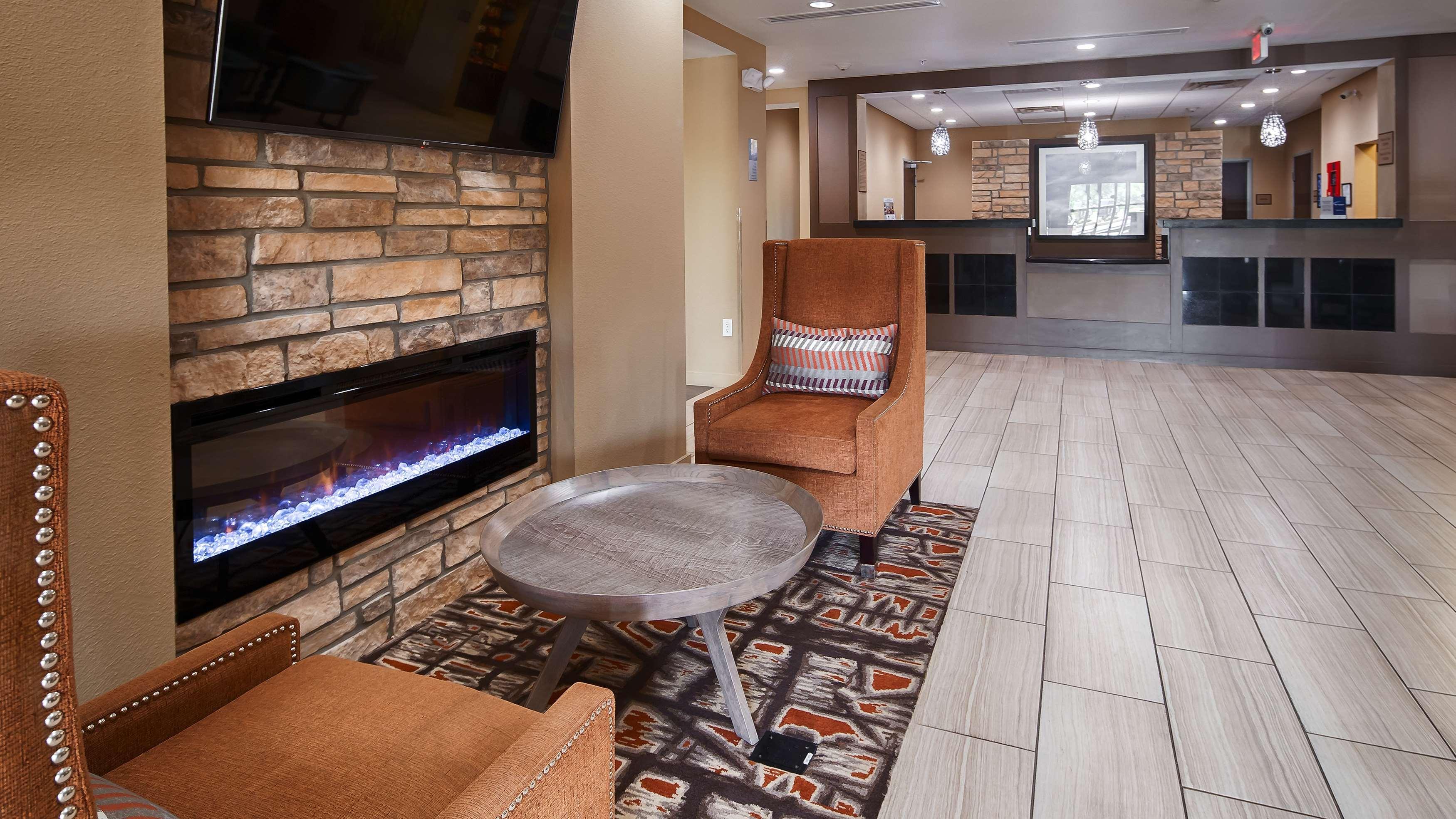 Best Western Plus Elmendorf Hotel San Antonio Hotel Экстерьер фото