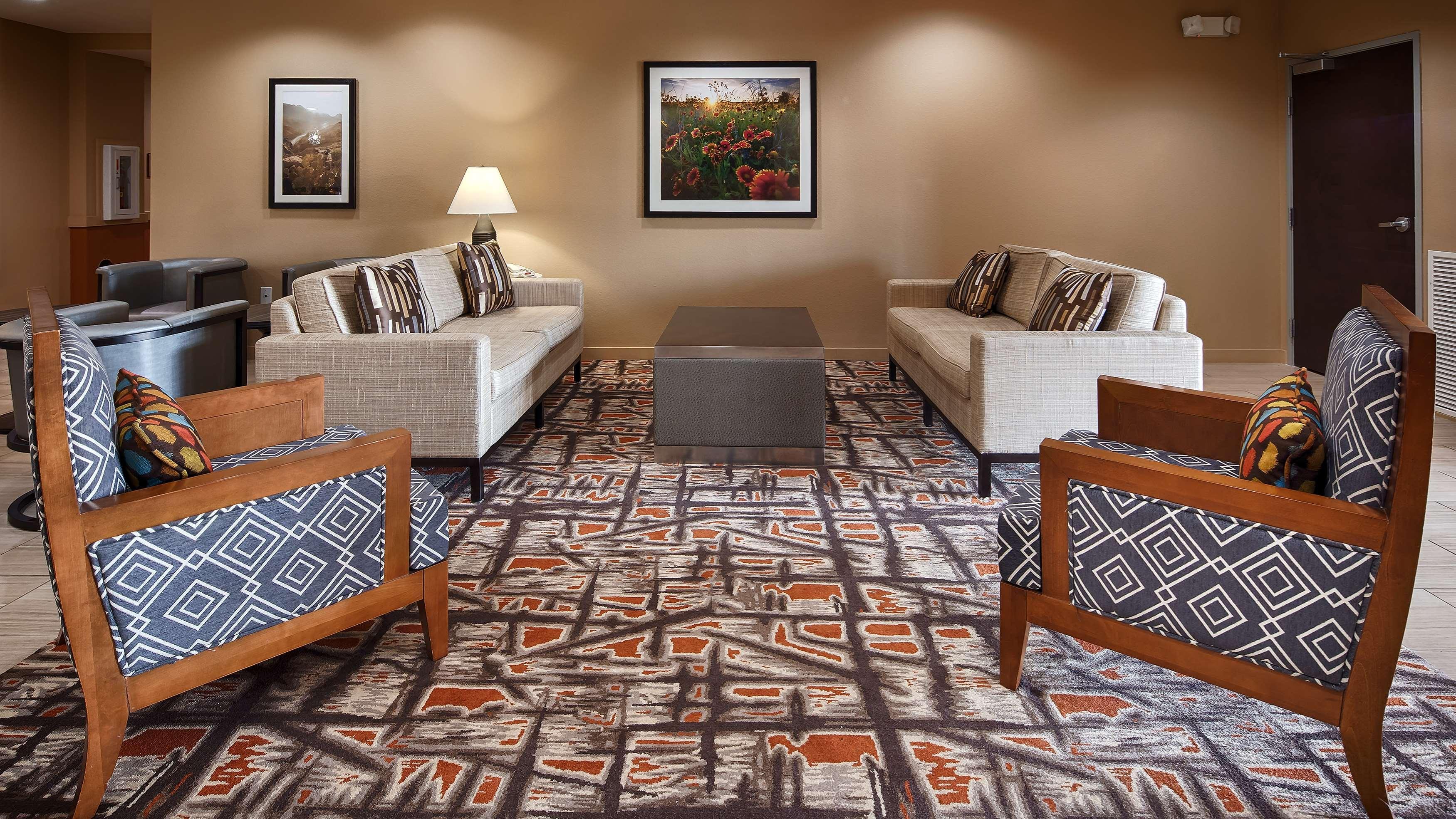Best Western Plus Elmendorf Hotel San Antonio Hotel Экстерьер фото