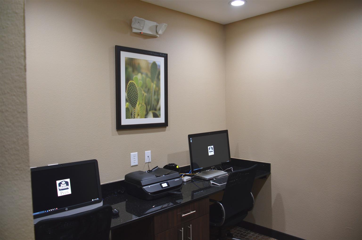 Best Western Plus Elmendorf Hotel San Antonio Hotel Экстерьер фото